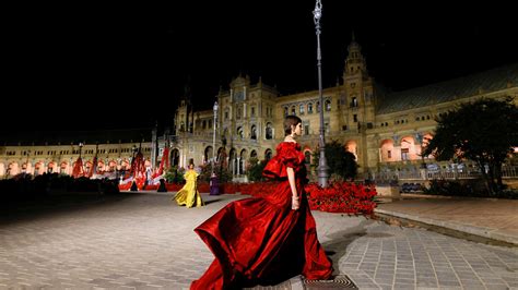 desfile dior sevilla|Histórico desfile de Dior en Sevilla .